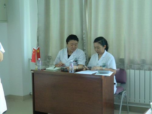 内蒙古自治区人民医院健康管理中心举办“立足岗位,爱岗敬业”演讲比赛主题党日活动
